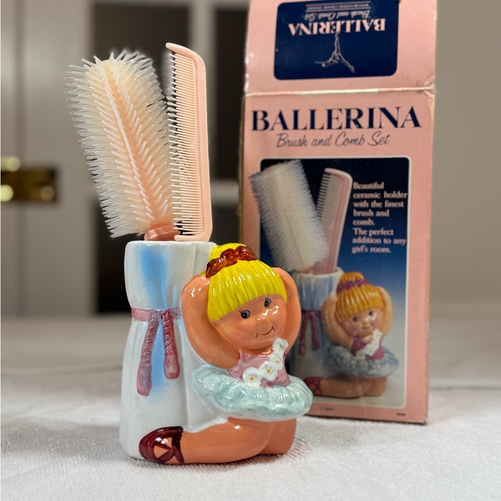 VINTAGE Ballerina Brush and Comb Set Ceramic Holder #6195 NEW